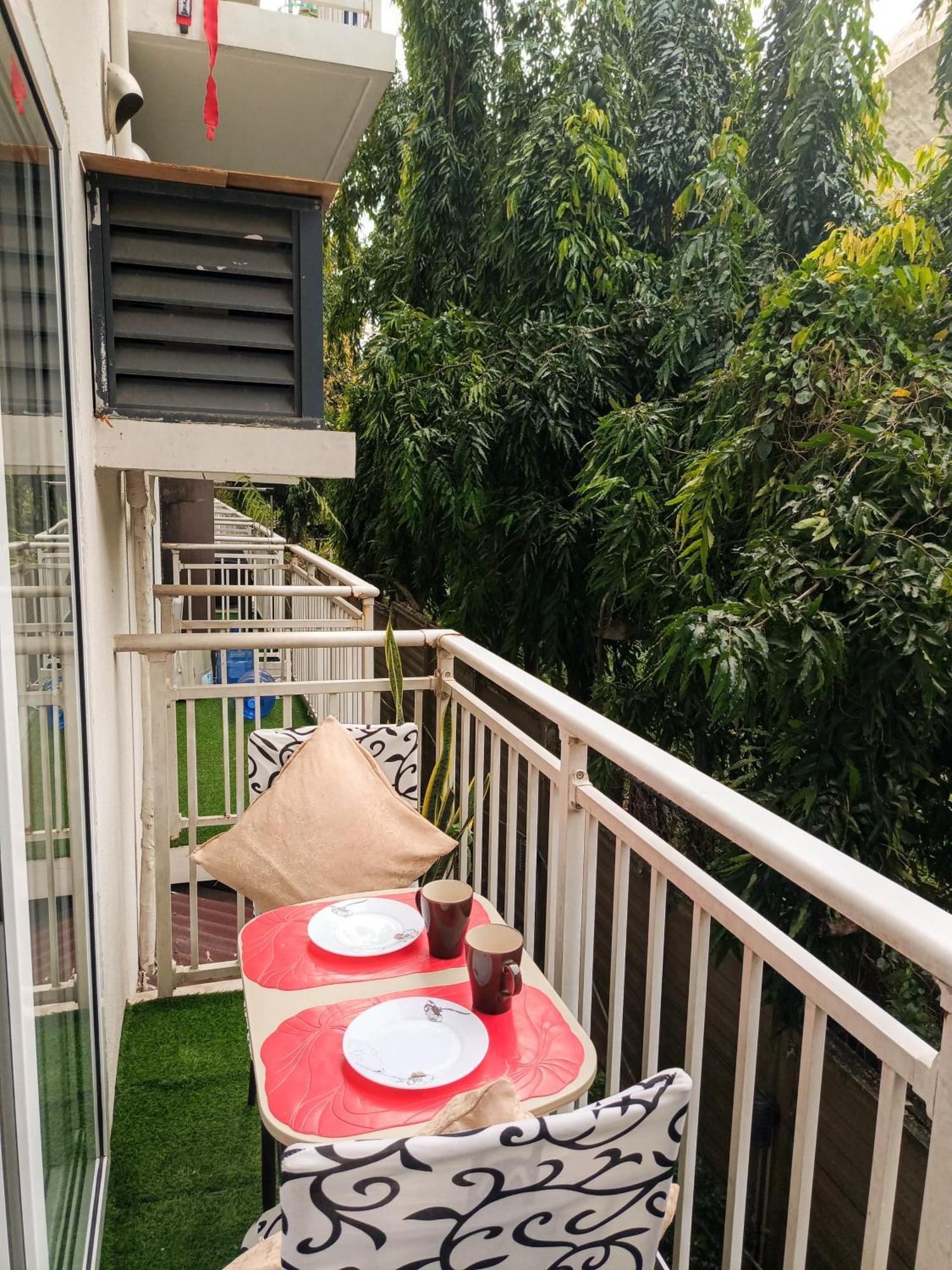 Closest Studio With Balcony From Cebu Airport Мактан Екстер'єр фото
